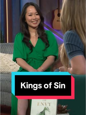 A post by @kellyclarksonshow on TikTok caption: We are SEATED!! @Ana Huang #BookTok #kingsofsin #kingofenvy 
