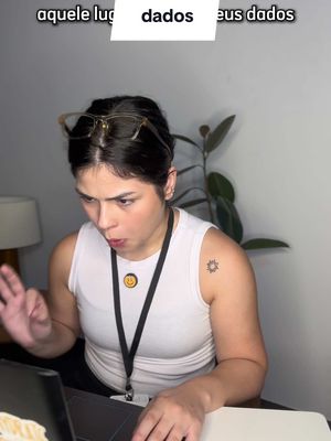 A post by @barbaracoura on TikTok caption: juro, q raiva KKKKK