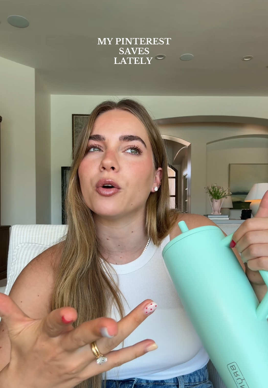 A post by @emiliekiser on TikTok caption: I LOVE A PINNY SCROLLLLL✨🍓🧚🏼‍♀️🌷 #dayinmylife #lifestyle #homeinspo #style #momsoftiktok #youngmom #trending #viral #pinterest #pinterestaesthetic #pinterestinspo #homereno #homeinspo #style 