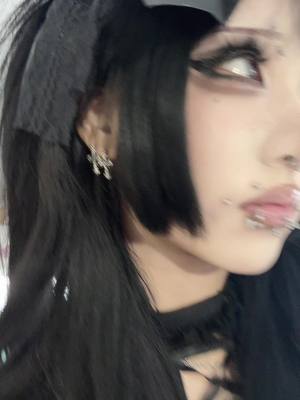A post by @fish_fingersd on TikTok caption: Love Ayesha sm #fyp #foryoupage #🇨🇳 #08 