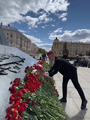 A post by @kobyakov_vlad on TikTok caption: Помнит Беларусь! С 9 мая! С праздником Великой Победы! 
