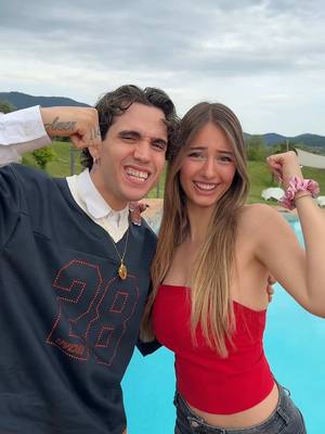 A post by @violasilvii on TikTok caption: ma è possibile che @Cristiano🌓 sia geloso di ogni cantante mio amico? diteglielo voi vi prego 😂💕 @Aka 7even 