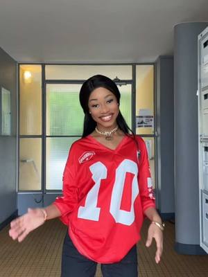 A post by @kim.makosso_officielle on TikTok caption: J’ai essayé comme dab 😅 #pourtoi #abonnetoi 