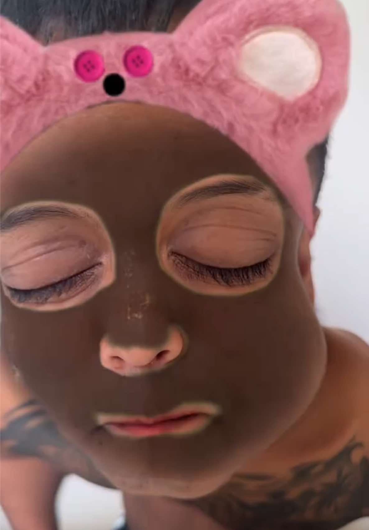 A post by @manolorojitastv on TikTok caption: 🧸🧸🧸