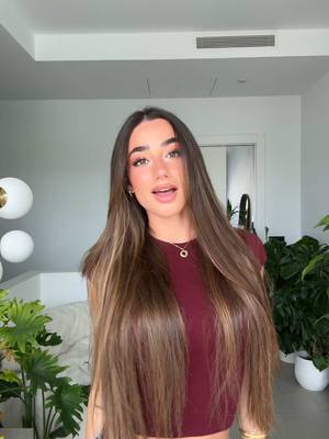 A post by @lolalolita on TikTok caption: ¿Así o ondulado?