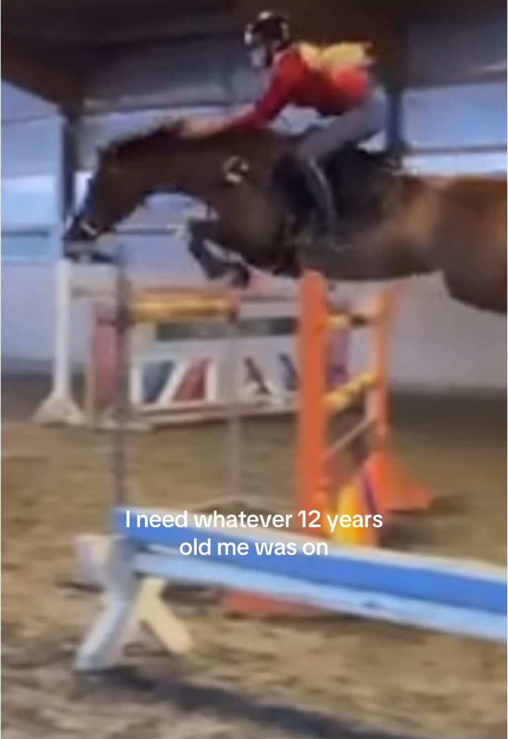 A post by @leni_hansen_ on TikTok caption: 🤠Mit 1,43m großem Pony über 1,40m zuhause und 1,35m auf dem Turnier geritten 💆‍♀️ #🍒💋 #Cherrykiss #spaß #trend #showjumping 