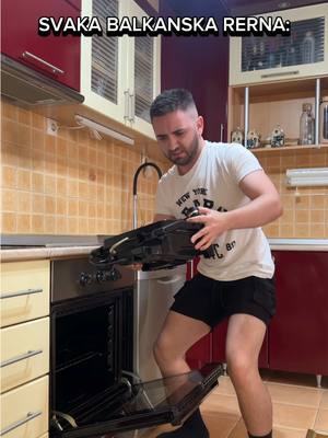 A post by @nikola.adamovic on TikTok caption: Je l i vasa rerna izgleda ovako? 💁🏻 #balkan #balkantiktok #sporet #kuhinja #viralvideos #trendingvideo #funny #fyp 