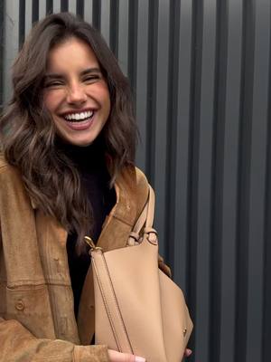 A post by @francescacuccuru on TikTok caption: i miei mood con la nuova @DKNY Paula Commuter Tote bag #DKNYPARTNER #adv