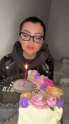 A post by @szandihangacsi3 on TikTok caption: Nekem ezt adta ki 😆😆😆😆 hello 30 