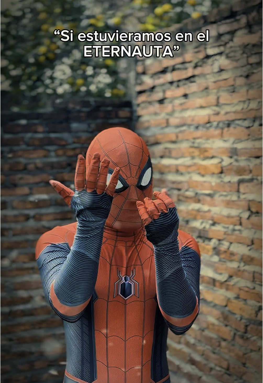 A post by @lucasvarelaaaa on TikTok caption: ¿YA LA VISTE?🤣❌ #humor #chistes #eternauta @Marcos Mendoza956 @Marlene Sander 💜 
