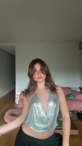 A post by @itsnicolewallace on TikTok caption: ITS TATE DAY 