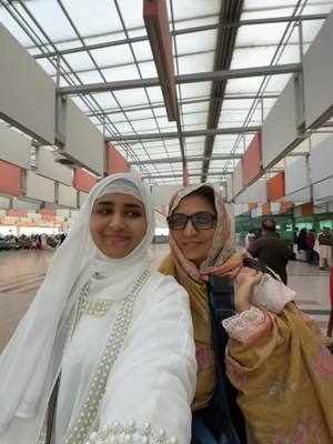 A post by @farahbeautysaloon on TikTok caption: Allah Ham per Reham farma dayn Hamary pyary pakistan per Apna karam ker dayn Hamari hifazat farma Ameen #viral #foryou #trending #farahsalon #islamabad #foryoutiktok 