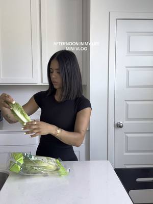 A post by @alyssiaaleavell on TikTok caption: happy weekend <3| #minivlog #afternoonroutine #afternoonvlog #vlog #fridayminivlog #gymtok #ootd #whatiwore #gymootd #sweatset #lunchideas #sahmtok