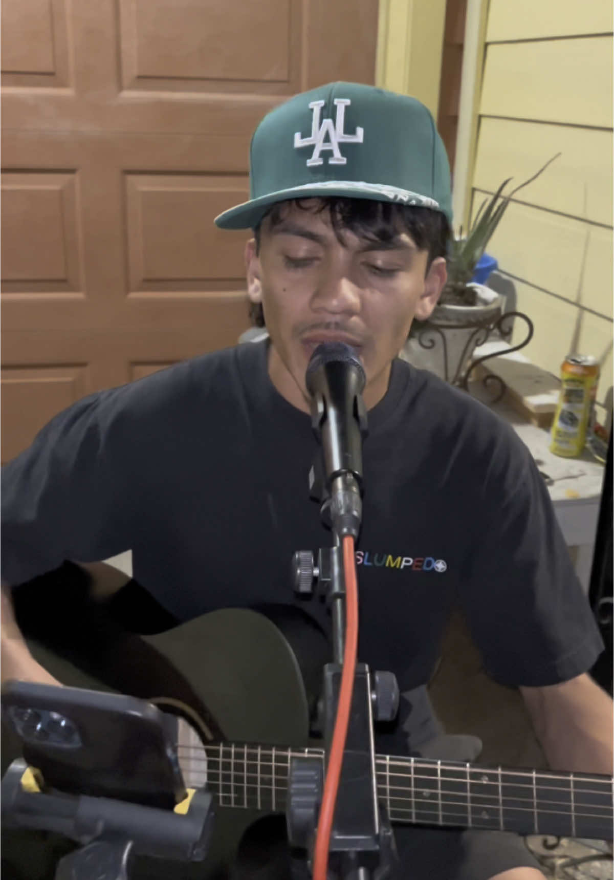 A post by @htx.guzman on TikTok caption: Tu Tu Tu @Clave Especial @NawfsideDmo @3ll.tonyy @aldo_el_requintistaa #corridos #ct #armonia #takamine #ctmedia #requinto #requintistas #corridostumbados #bajo #fyp #foryoupage #parati #explorerpage #claveespecial #streetmob #edgardonuñez @Leo Lomeli @alexclaveespecial @edgardonunez_ @Street Mob @Fuerza Regida @JOP @Calle 24 