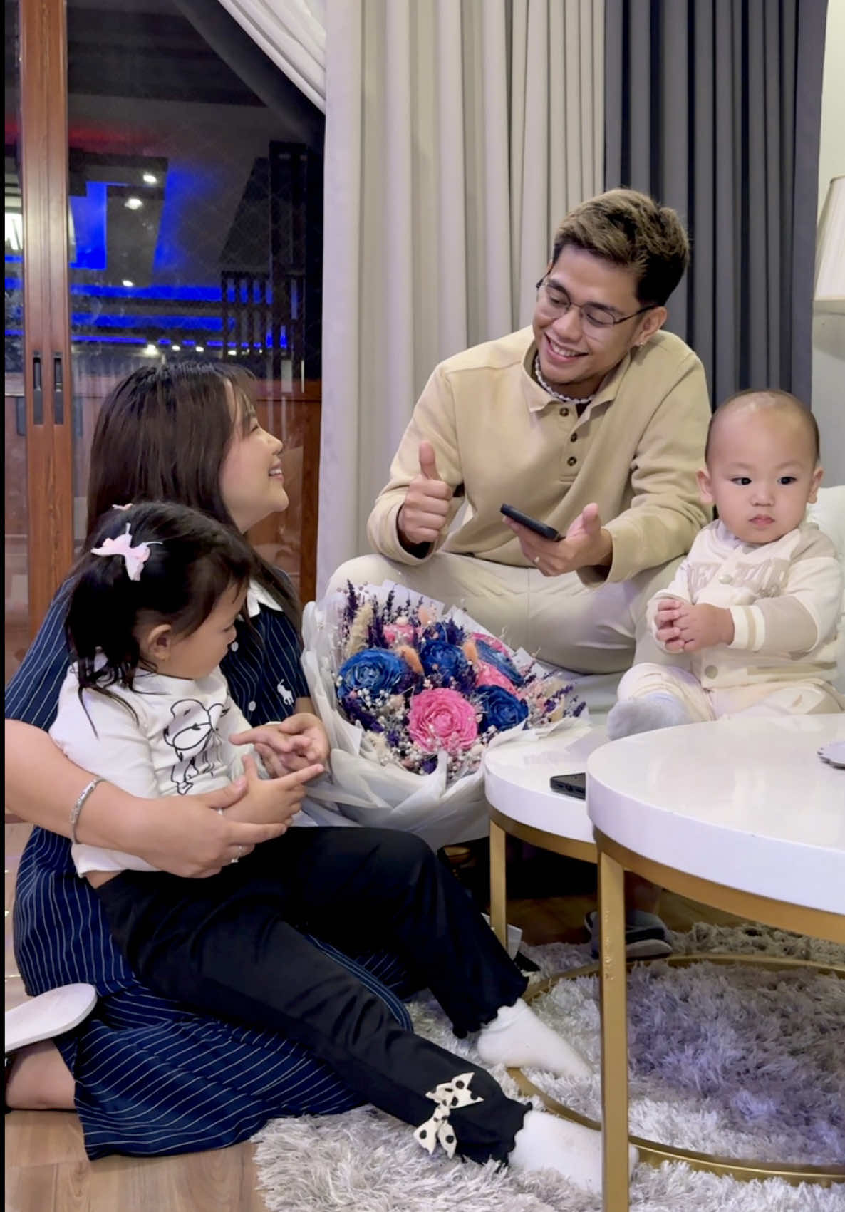 A post by @carlyncabel on TikTok caption: Sinasabe ko na nga ba! Ang sweet nyo talaga 🥹 #HappyMothersDay  