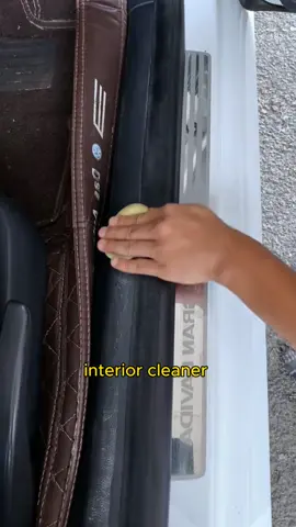 A post by @bianca2849 on TikTok caption: #fyp #carwash #interior #cleaningtiktok 
