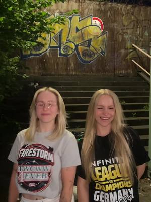 A post by @its_tabeaaa on TikTok caption: Diesesmal mit der Welle 🥸😂@Mara 