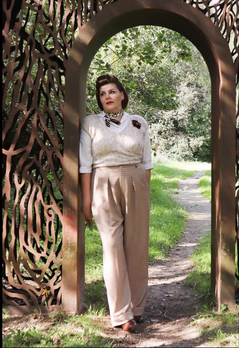 A post by @hollandschmeisje on TikTok caption: A little throwback for the neutrals prompt of The Vintage Fashion Challenge on IG. Featuring amazing trousers made by @Sunny van Zijst a snood made by my friend Jessika and #truevintage for everything else. 