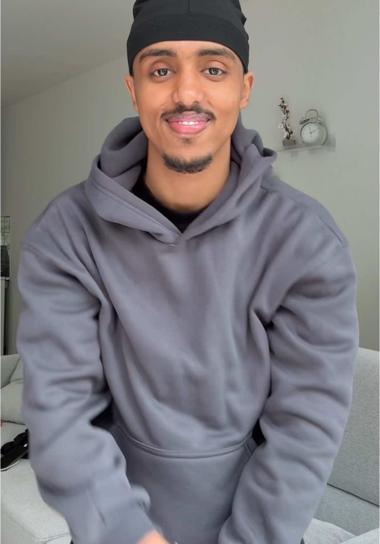 A post by @fikir30 on TikTok caption: Gabar waliba video gaan arakta shumiskana si racsiiya de 😂😂😂😂#foryoupage #somalitiktok #fyp 