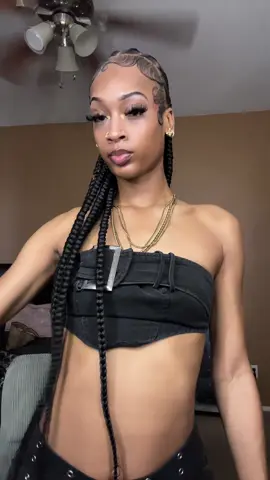 A post by @niyaasadaii_ on TikTok caption: #fyp 