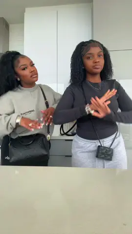 A post by @_summerella_ on TikTok caption: 😭😭