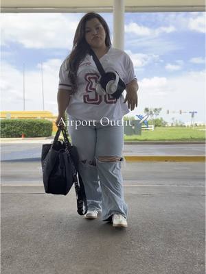 A post by @lizsmiles1 on TikTok caption: Outfit on my LTK shop ✨| #outfits #ootd 