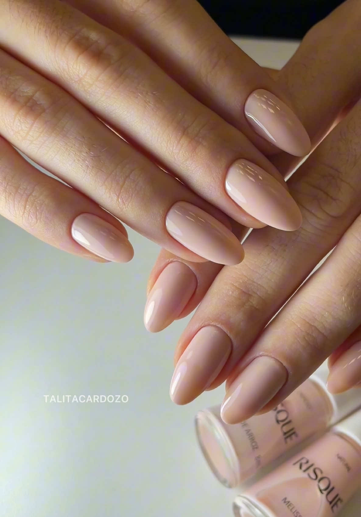A post by @talitacardozo on TikTok caption: Aprenda fazer unhas comigo, link na Bio.🩷 #misturinhadeesmalte 
