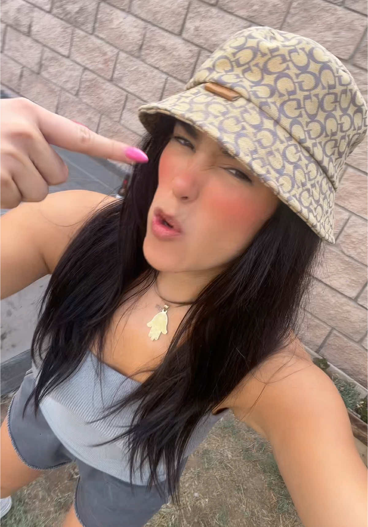 A post by @amaliamdz on TikTok caption: 🤭