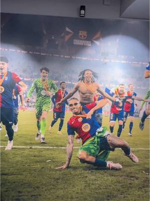 A post by @soyrickysv2 on TikTok caption: ❤️💙 #barcelona #españa🇪🇸 