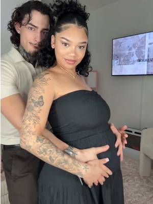 A post by @jessjustbored on TikTok caption: ✨ #30weekspregnant 