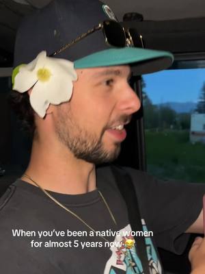 A post by @barstoolsports on TikTok caption: Bros got jokes 😭 @itgirl (Via:@elissafc) 