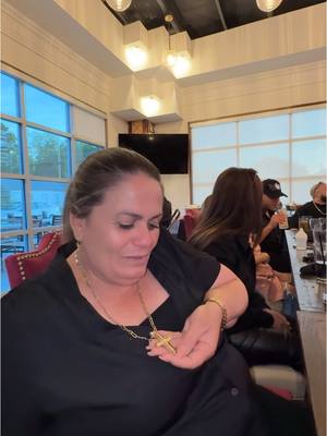 A post by @mireyadelatorre4 on TikTok caption: Mini blog del día de las madres feliz día para todas 💘