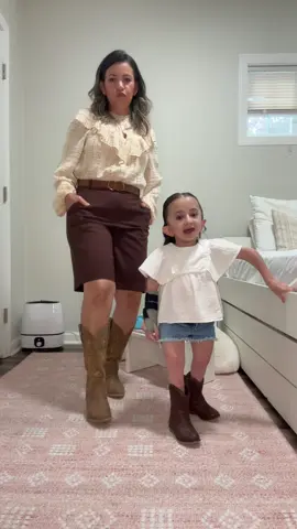 A post by @grwms.by.vitoria on TikTok caption: Me and moms cowgirl fit! 🤍🤠 @Vânia Bueno #grwmsbyvitoria #osteogenesisperfecta #osteogenesisawareness #fyp #momanddaughter #cowgirls #OOTD 