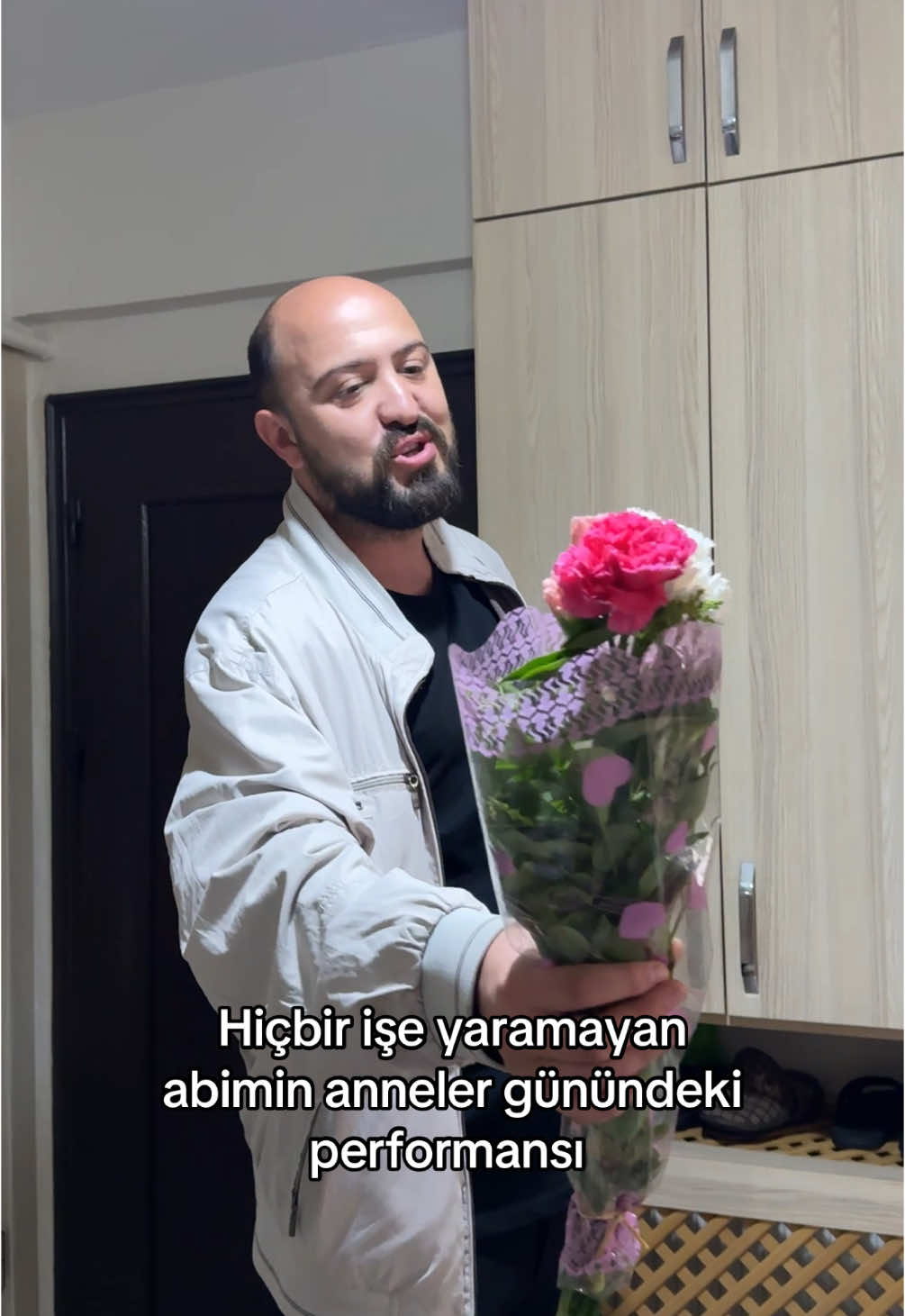 A post by @asomorukss on TikTok caption: Tüm annelerimizin anneler günü kutlu olsun ❤️