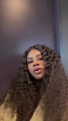 A post by @reinecoulibaly15 on TikTok caption: #ゴールドコースト #creaorsearchinsights #tiktokguineenne224🇬🇳🇬🇳✌️🥰❤️ #224🇬🇳🇬🇳guineeprtoi #peulhguinéenne🇬🇳 #pourtoi #viral #maman2025 #CapCut #foryou #trending #trendviral 