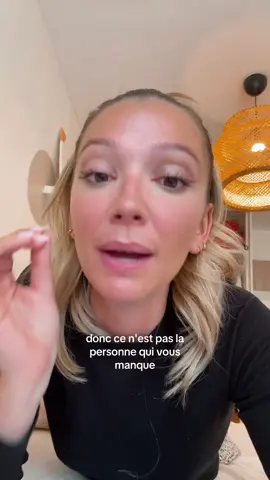 A post by @melanietherapie on TikTok caption: Vous en êtes capables mes douces 🌞💛 #relationtoxique #therapie #relationsaine #trauma #traumatisme #psychologie #relation #relationamoureuse #identite #existence 