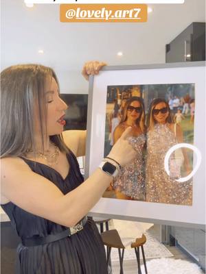 A post by @ninaeva18 on TikTok caption: A ju pelqen fotografia jone? #fyp #albaniantiktok #albaniangirl #twinsoftiktok #twinsisters #sistersforever #tiktokshqip #pertyshqip 