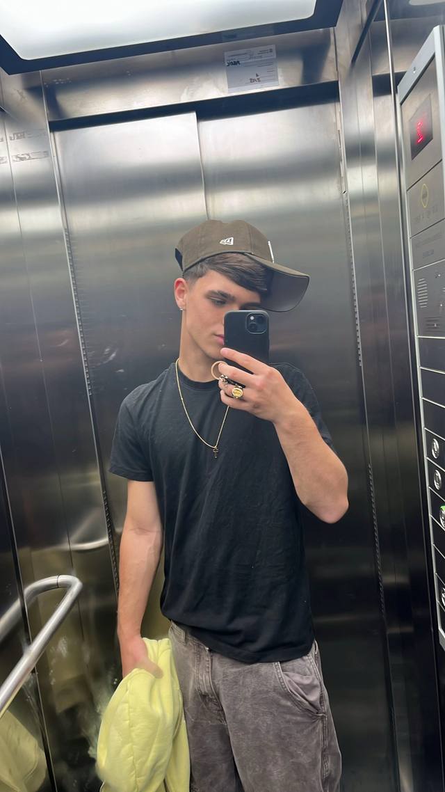 A post by @elflein1 on TikTok caption: #viral #fyp 