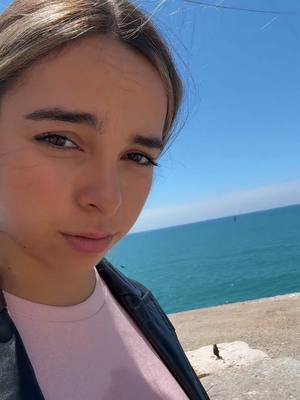 A post by @clersssss on TikTok caption: somos tan pequeños…