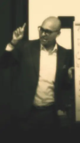 A post by @pyaykhaing on TikTok caption: ဘယ်အရာမဆို ထိုက်တန်တဲ့ အဖိုးအခရှိတယ်#MEI #PyayKhaing 