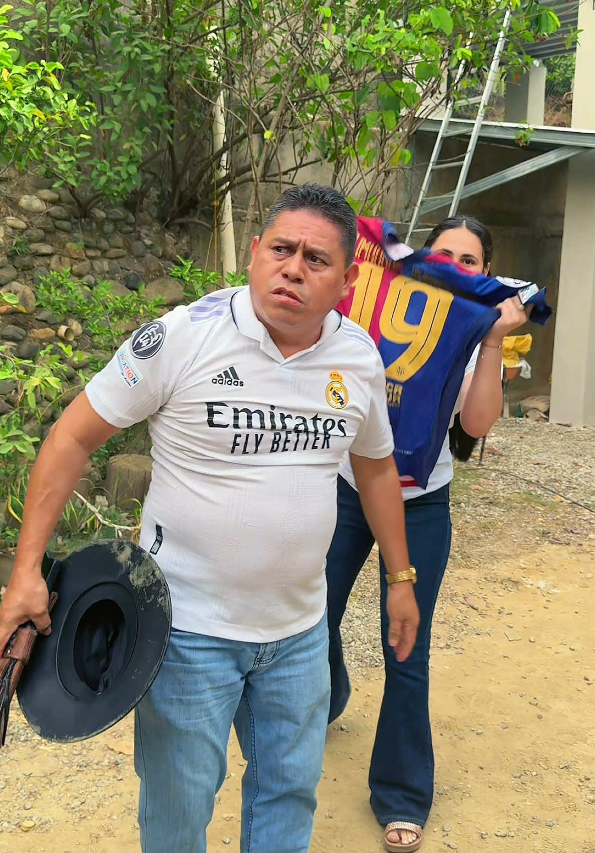 A post by @wilukaa on TikTok caption: Quién es el mejor??? 