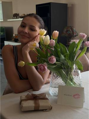 A post by @videozeugs on TikTok caption: <3