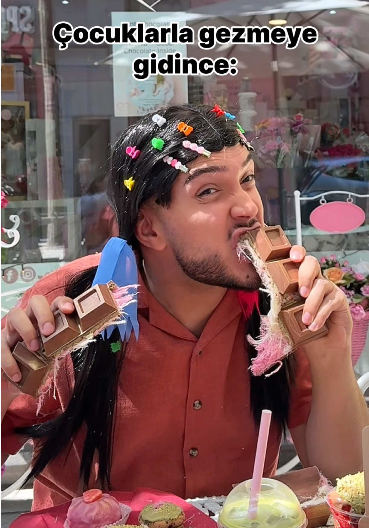 A post by @ramazanbayram_ on TikTok caption: Çocuklarla gezmeye gidince..🤣 Durum tanıdık geliyor mu? Video nasıl olmuş yorumlarınızı bekliyorum! @Chocotaleofficial @tucho  Yeni trend “Angel hair” Çikolatası😍 #dubaichocolate #angelhairchocolate #keşfet 
