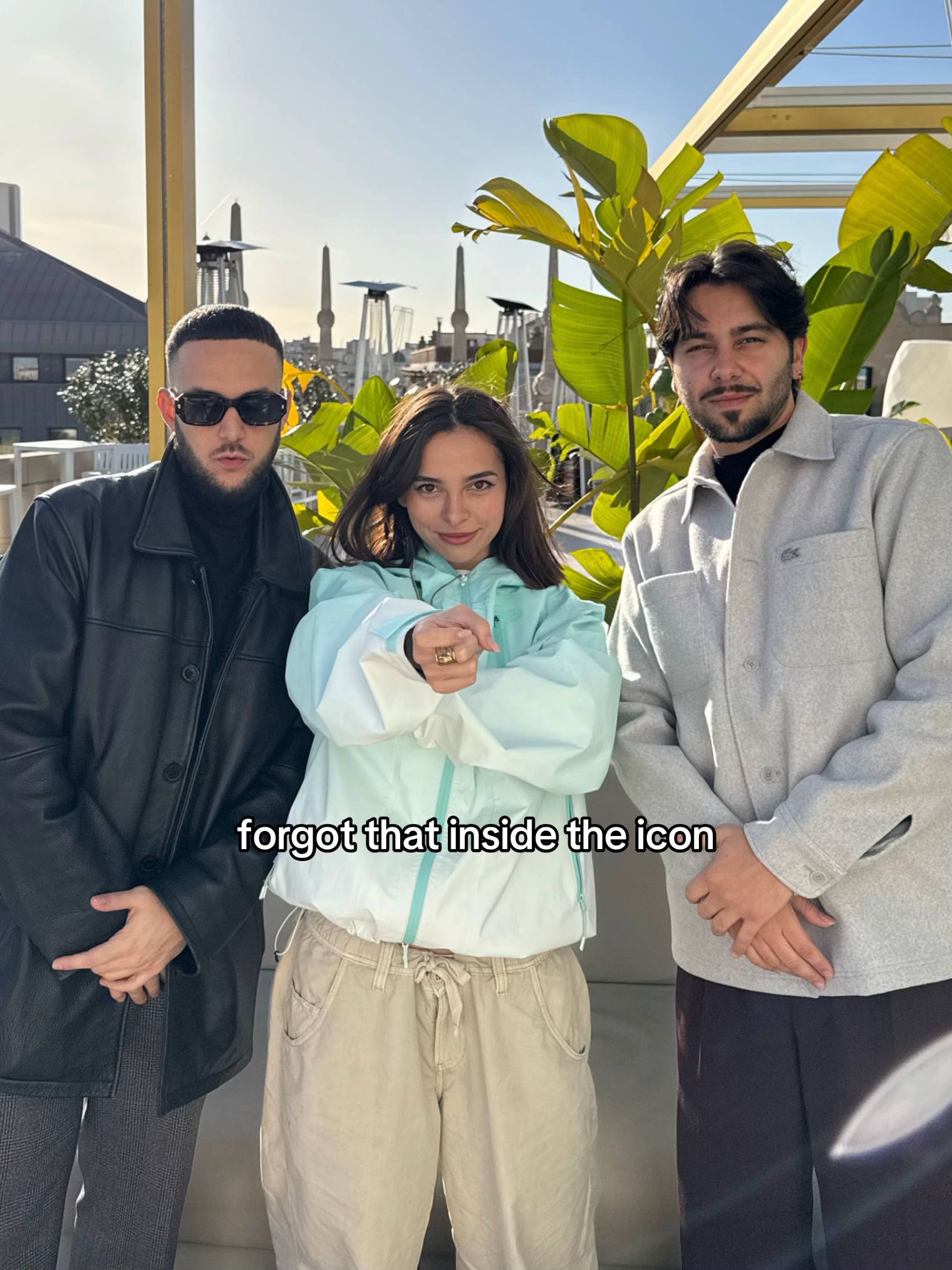 A post by @clersssss on TikTok caption: dedicado a la chica que me llamo iconica🫶🏻