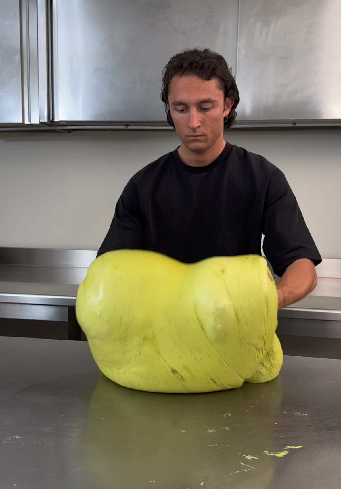 A post by @pastrychef_am on TikTok caption: A pistachio nuvolina in the shape of 🌻  . . . #pastry #pasticceria #italia #dessert #dolci #patisserie 