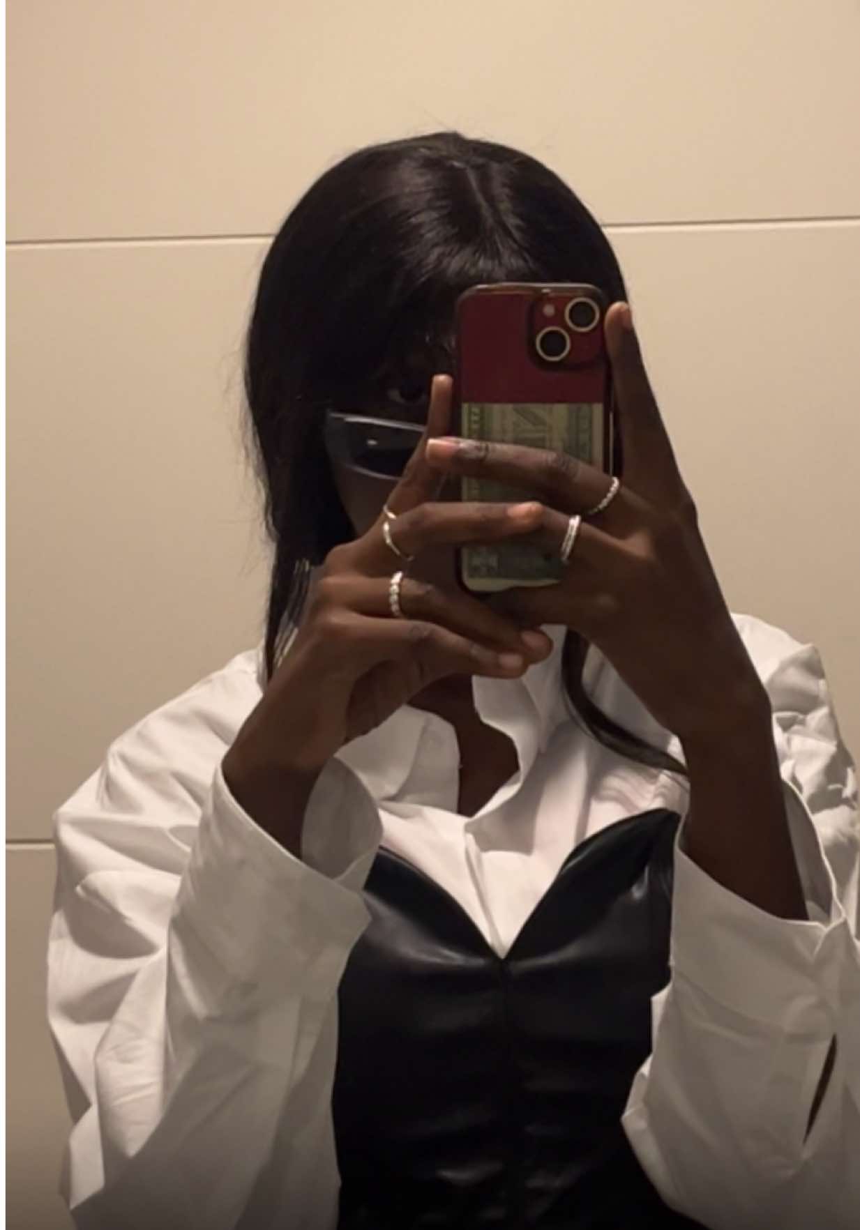A post by @no_onebreath on TikTok caption: Crier comme ça si vous gagnez les petits jeux et nous on va gagner les grands trophées 😌🤍hala Madrid #halamadrid #madridista @Real Madrid C.F. 