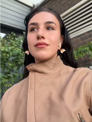A post by @avaraehirons on TikTok caption: keep streaming my girls songgg @CHXRRY ⭐️