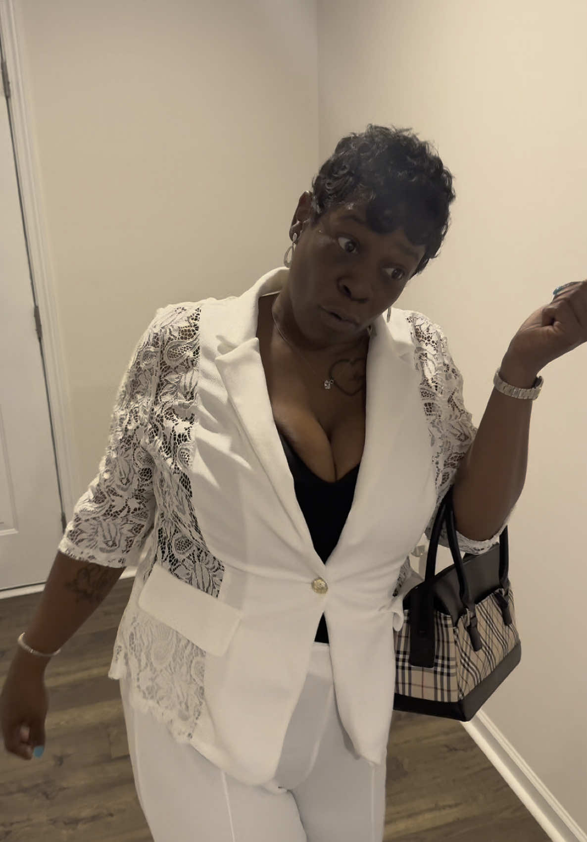 A post by @b1gbutlerr on TikTok caption: Happy Mother’s Day ❤️