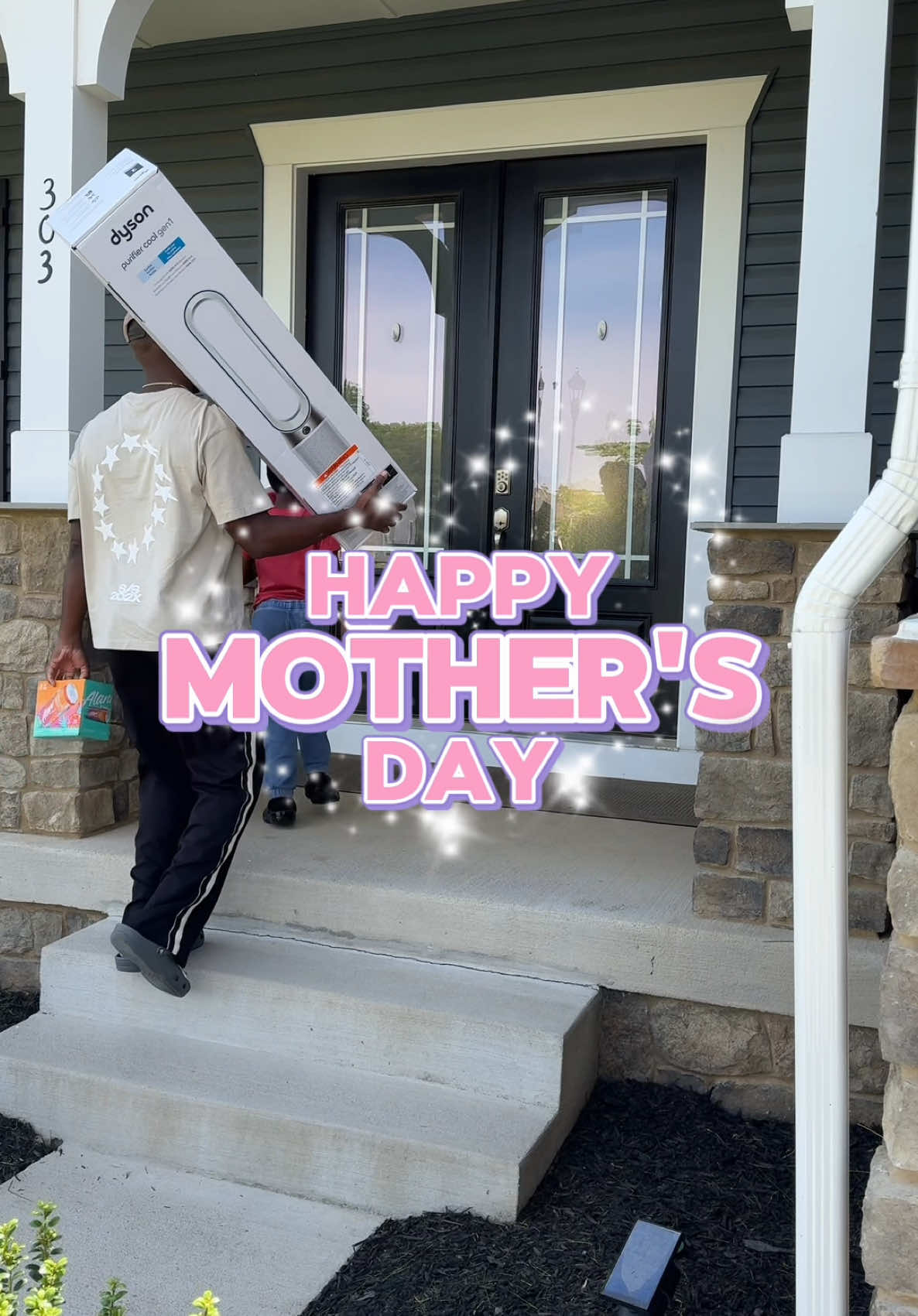 A post by @onestopchop on TikTok caption: Happy Mothers Day to all the amazing moms out there! I pray you were all celebrated today 🙏🏾 #mothersday #Godisgood #blessed #onestopchop 