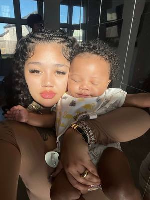 A post by @daysidukess on TikTok caption: My first Mother’s Day chat 